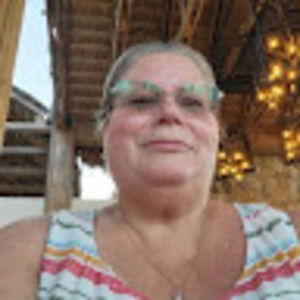 Meet your Posher, Lona